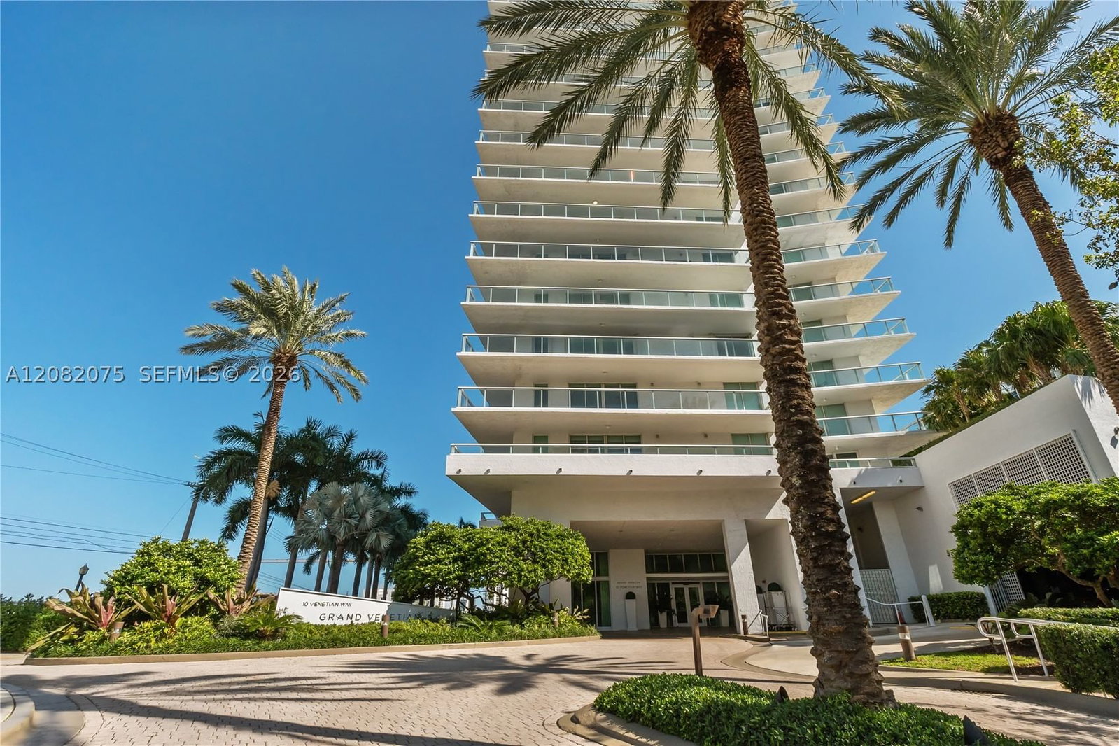 Real estate property located at 10 Venetian Way #604, Miami-dade, The Grand Venetian Condo, Miami Beach, FL