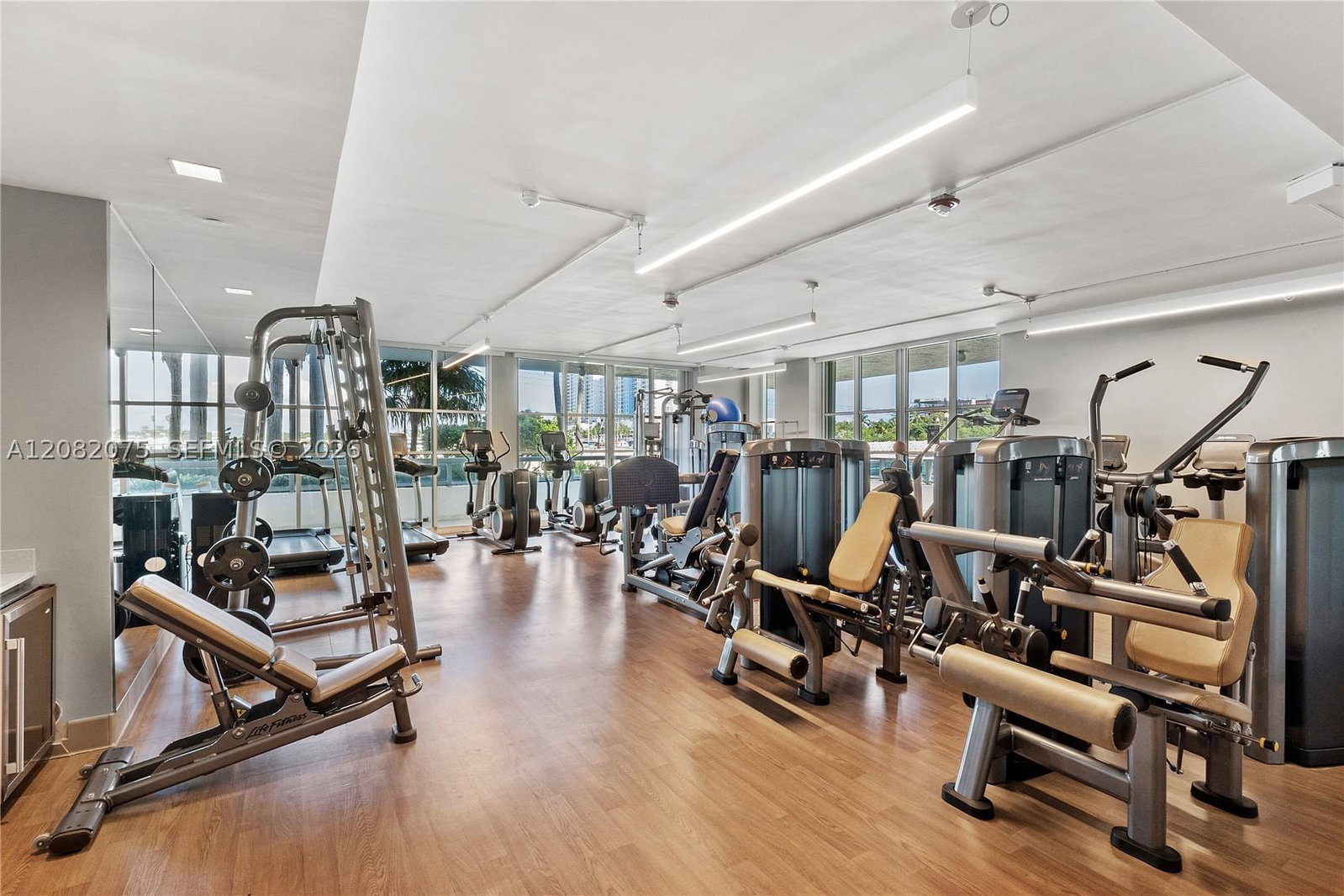Real estate property located at 10 Venetian Way #604, Miami-dade, The Grand Venetian Condo, Miami Beach, FL