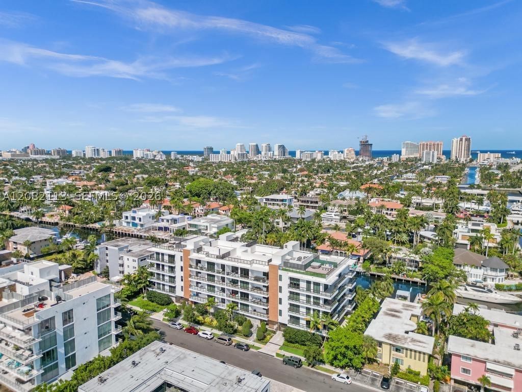 Real estate property located at 20 Isle Of Venice Dr #302, Broward, Aqualuna Las Olas Condo, Fort Lauderdale, FL