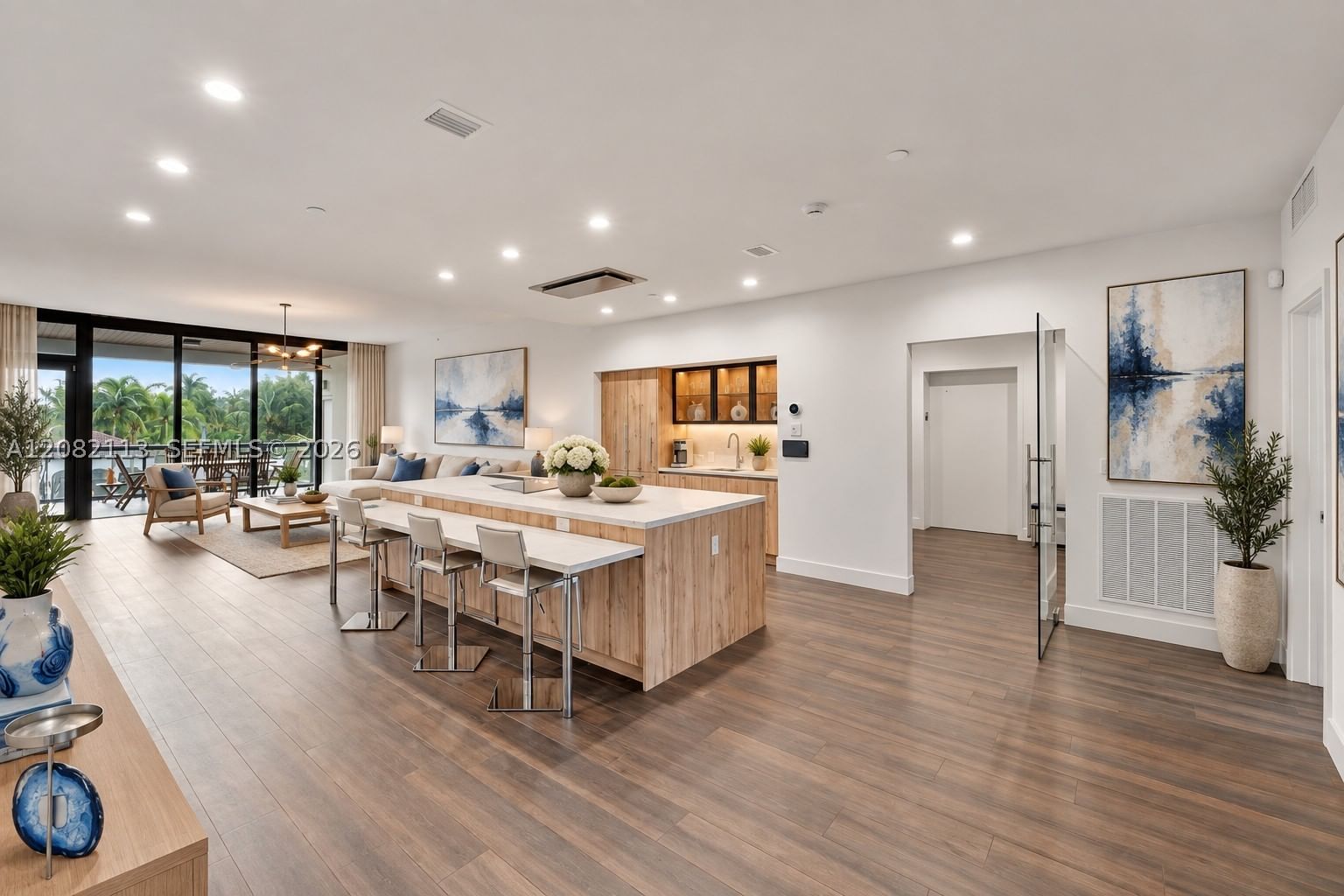Real estate property located at 20 Isle Of Venice Dr #302, Broward, Aqualuna Las Olas Condo, Fort Lauderdale, FL