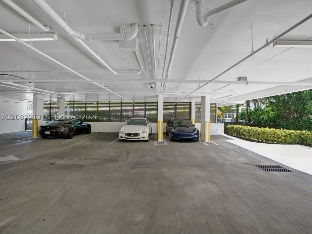 Real estate property located at 20 Isle Of Venice Dr #302, Broward, Aqualuna Las Olas Condo, Fort Lauderdale, FL