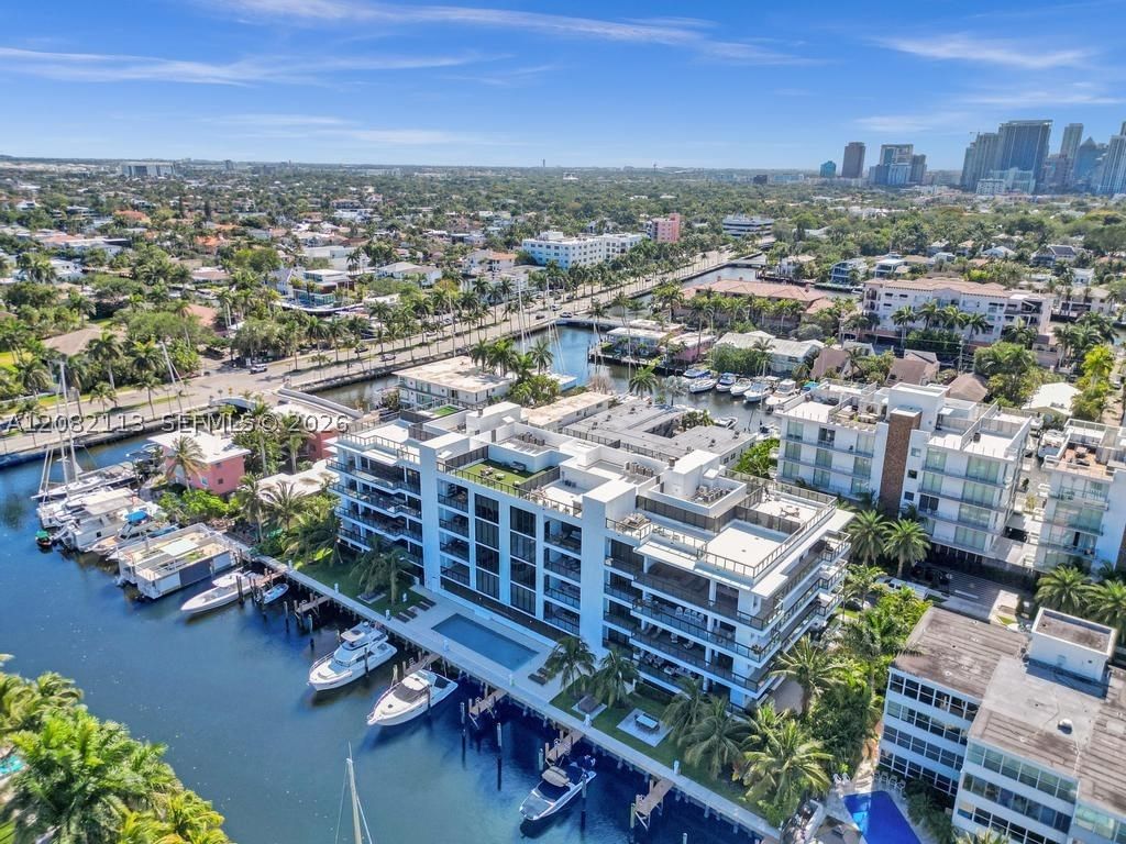 Real estate property located at 20 Isle Of Venice Dr #302, Broward, Aqualuna Las Olas Condo, Fort Lauderdale, FL