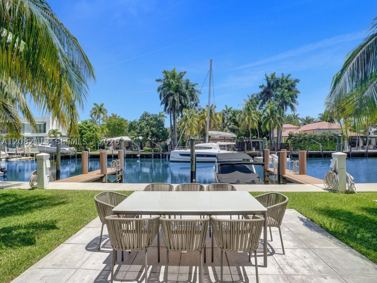 Real estate property located at 20 Isle Of Venice Dr #302, Broward, Aqualuna Las Olas Condo, Fort Lauderdale, FL