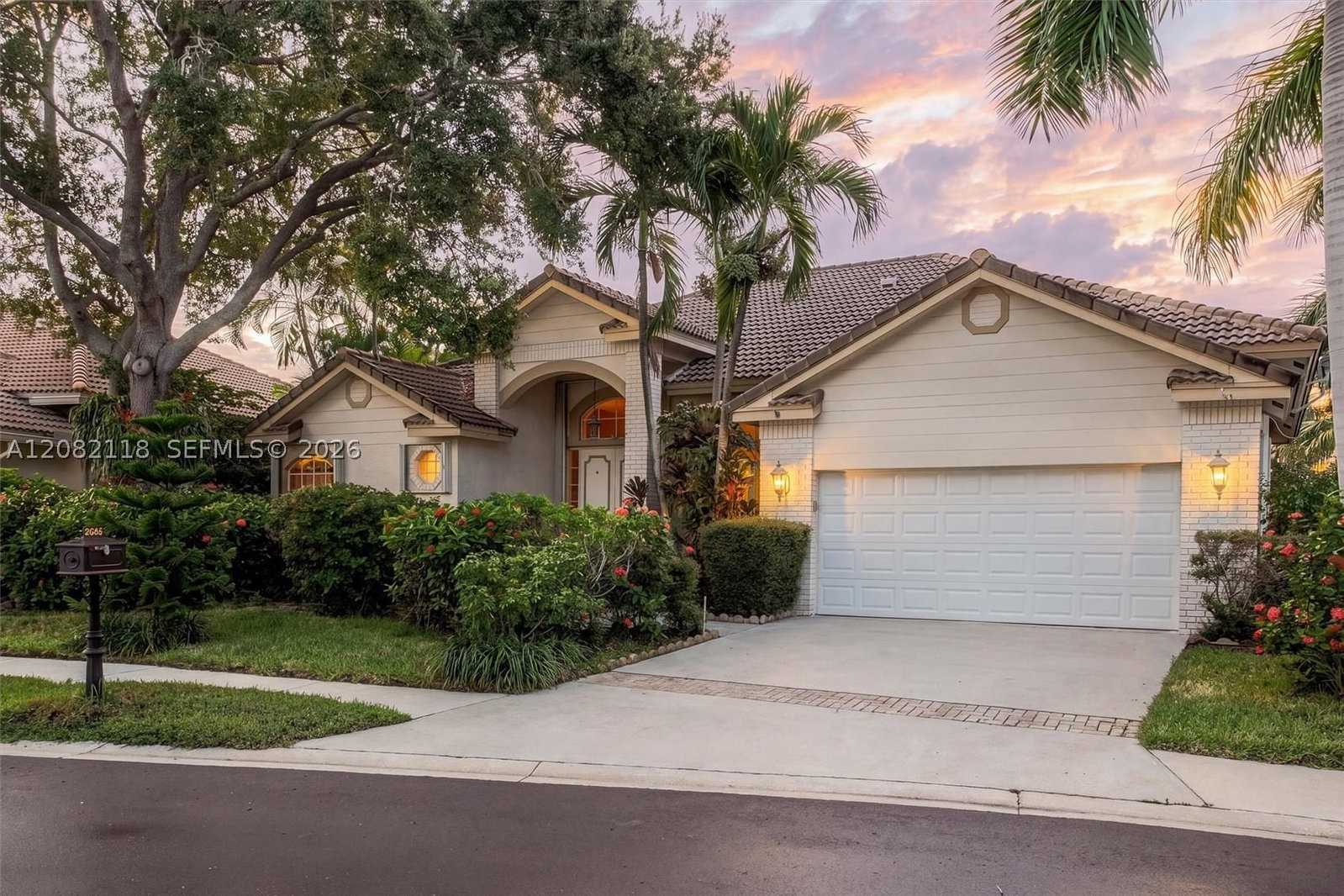 Real estate property located at 3026 Lakewood Dr, Broward, Sector 7 South -, Weston, FL
