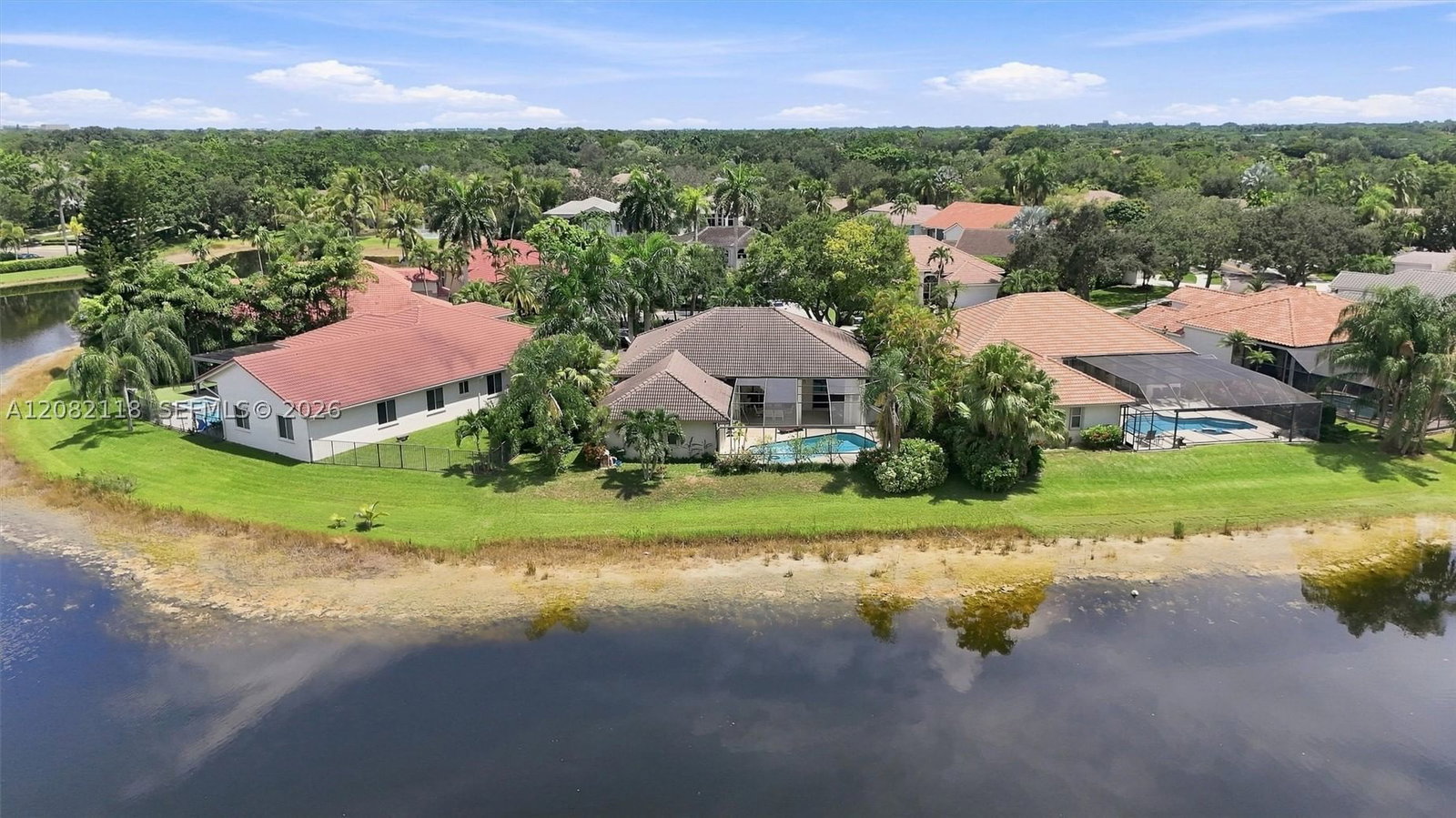 Real estate property located at 3026 Lakewood Dr, Broward, Sector 7 South -, Weston, FL