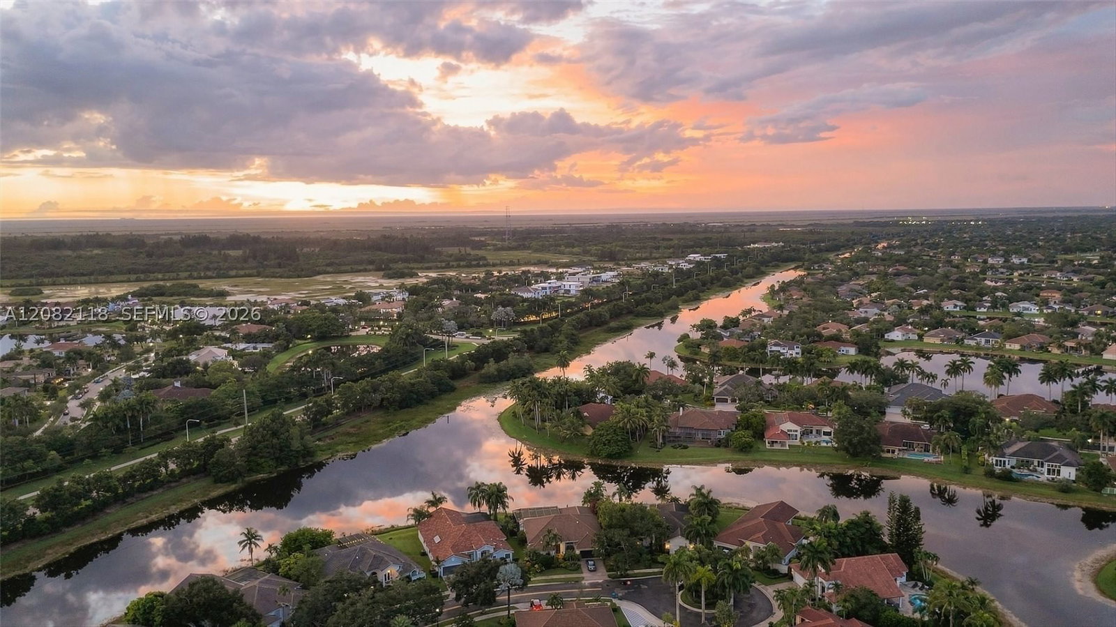 Real estate property located at 3026 Lakewood Dr, Broward, Sector 7 South -, Weston, FL
