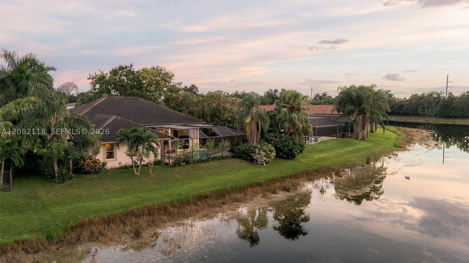 Real estate property located at 3026 Lakewood Dr, Broward, Sector 7 South -, Weston, FL
