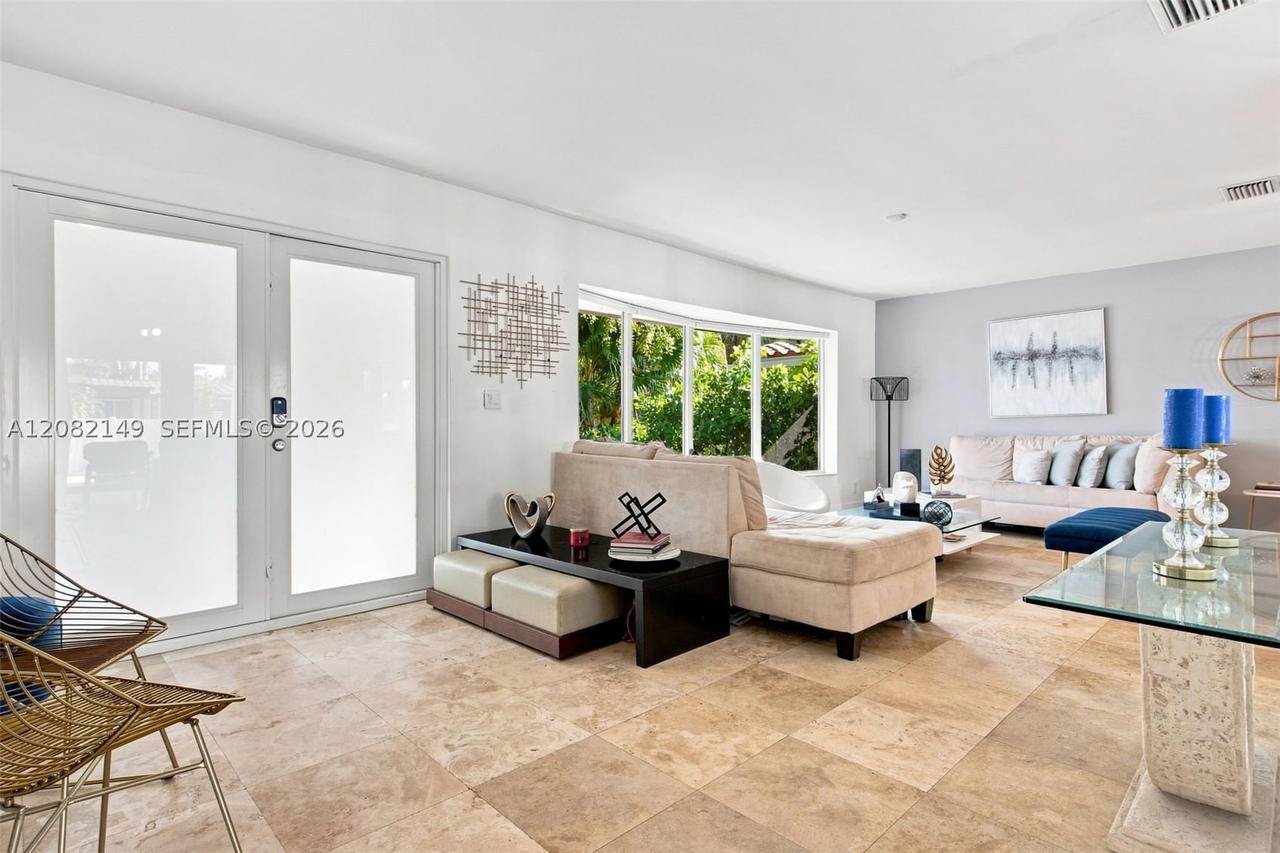 Real estate property located at 1103 Washington St, Broward, Hollywood Lakes Section, Hollywood, FL
