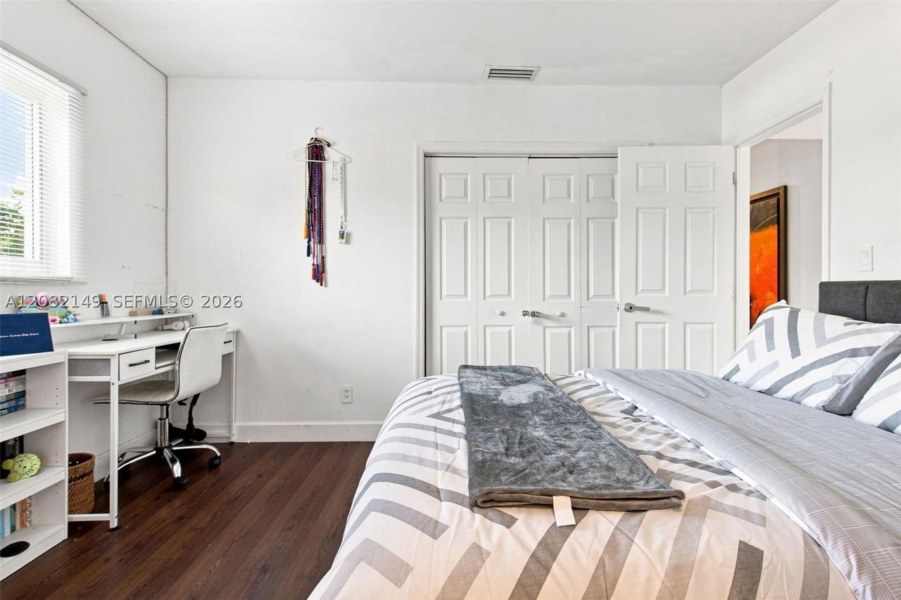 Real estate property located at 1103 Washington St, Broward, Hollywood Lakes Section, Hollywood, FL