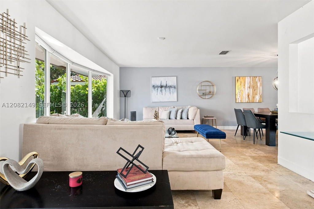 Real estate property located at 1103 Washington St, Broward, Hollywood Lakes Section, Hollywood, FL