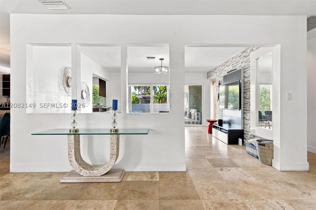 Real estate property located at 1103 Washington St, Broward, Hollywood Lakes Section, Hollywood, FL