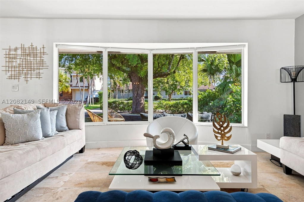 Real estate property located at 1103 Washington St, Broward, Hollywood Lakes Section, Hollywood, FL