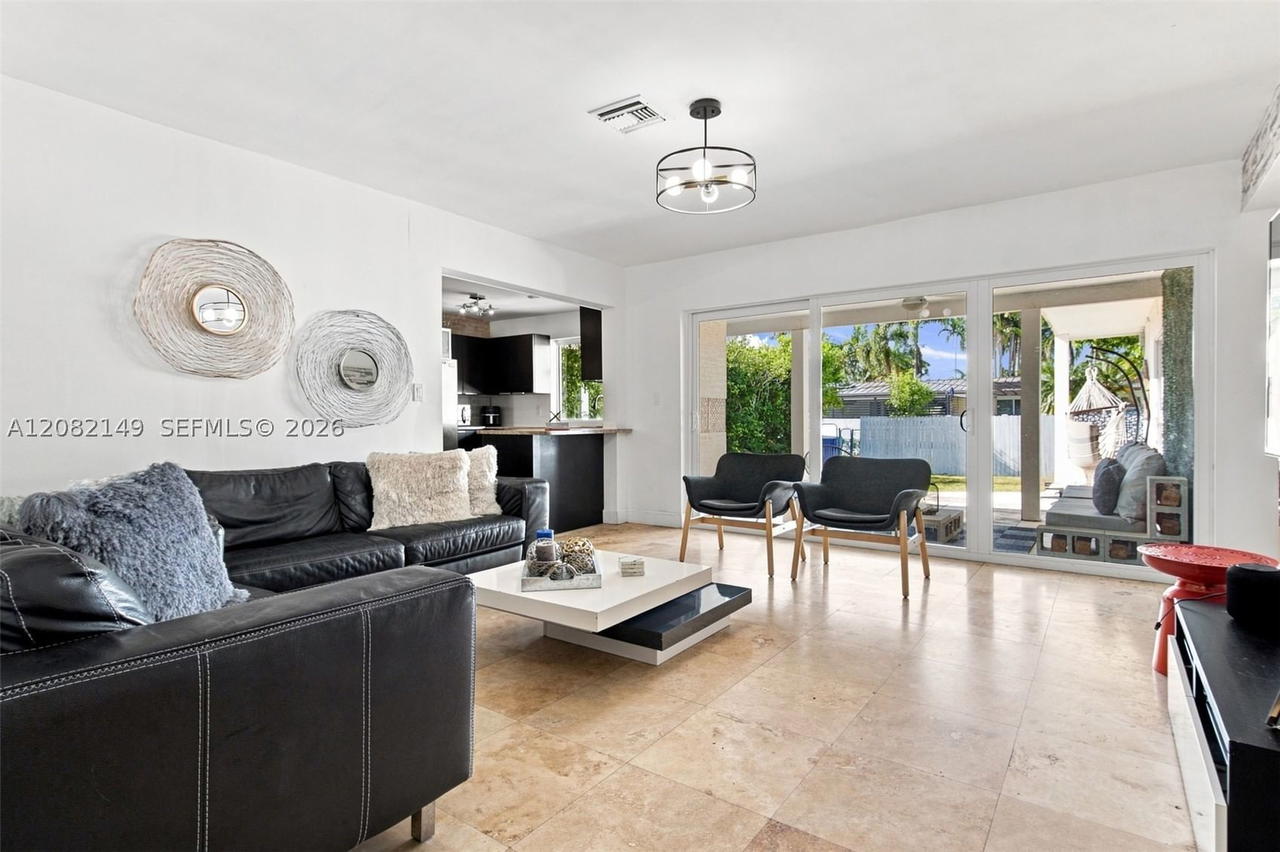 Real estate property located at 1103 Washington St, Broward, Hollywood Lakes Section, Hollywood, FL