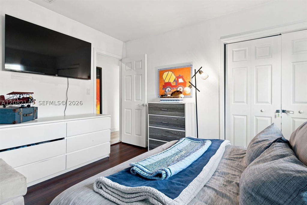 Real estate property located at 1103 Washington St, Broward, Hollywood Lakes Section, Hollywood, FL