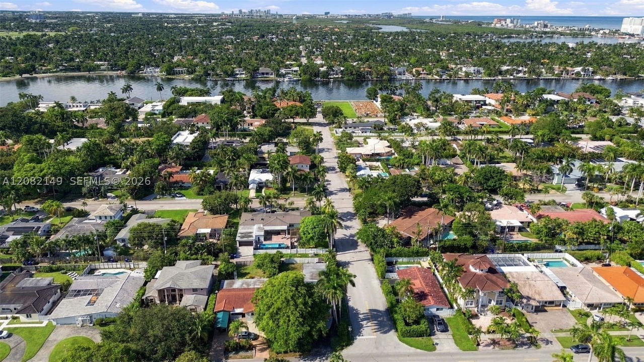 Real estate property located at 1103 Washington St, Broward, Hollywood Lakes Section, Hollywood, FL
