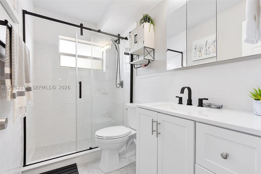 Real estate property located at 160 8th Ave #1A, Broward, Eldorado Country Club Apt, Hallandale Beach, FL