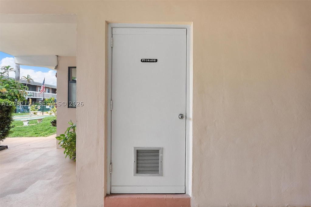 Real estate property located at 160 8th Ave #1A, Broward, Eldorado Country Club Apt, Hallandale Beach, FL
