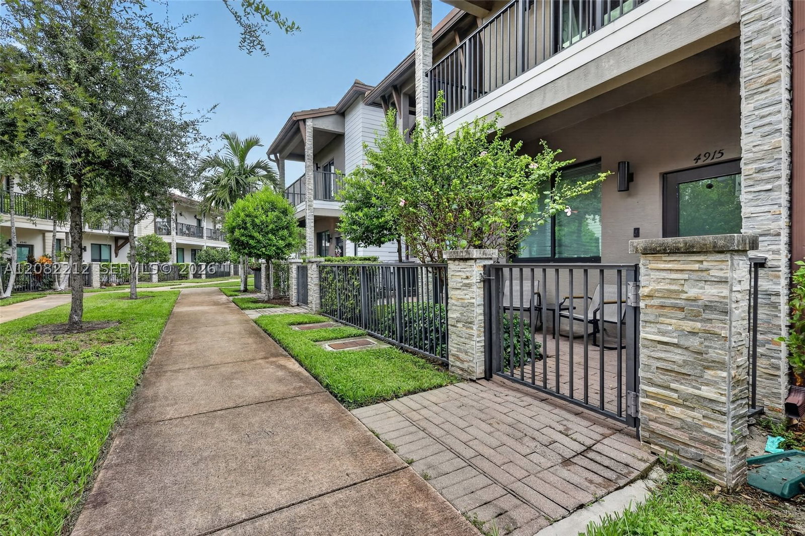 Real estate property located at 4915 83rd Path #4915, Miami-dade, Downtown Doral South Phas, Doral, FL