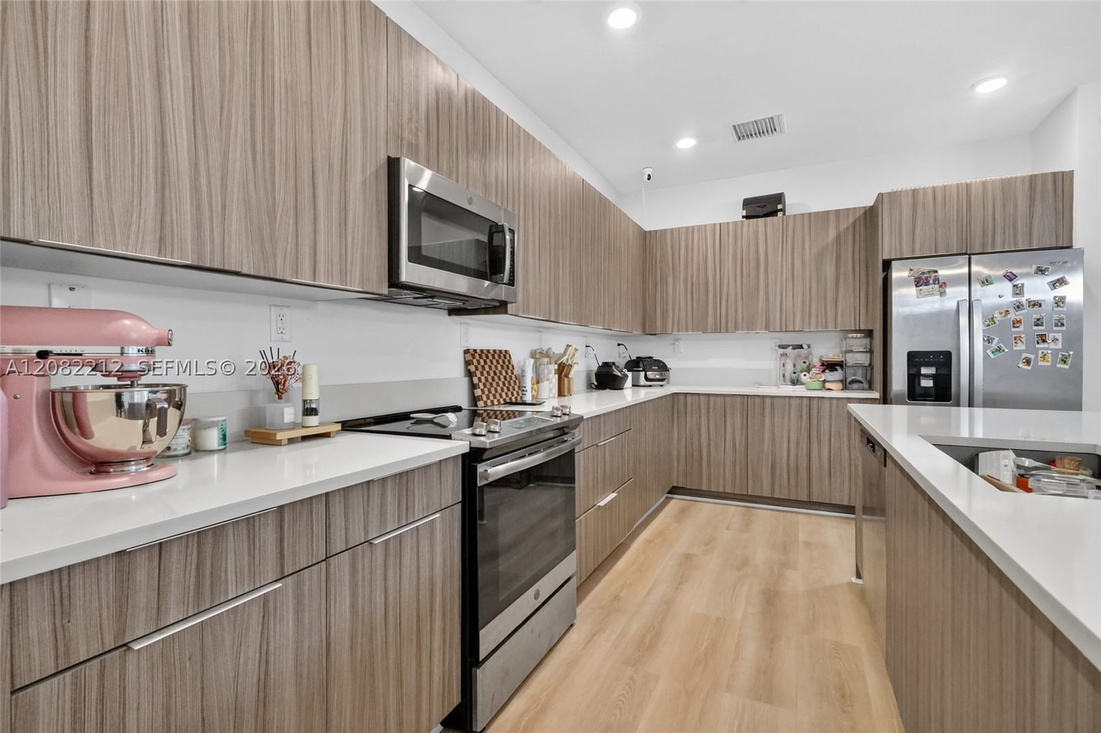 Real estate property located at 4915 83rd Path #4915, Miami-dade, Downtown Doral South Phas, Doral, FL