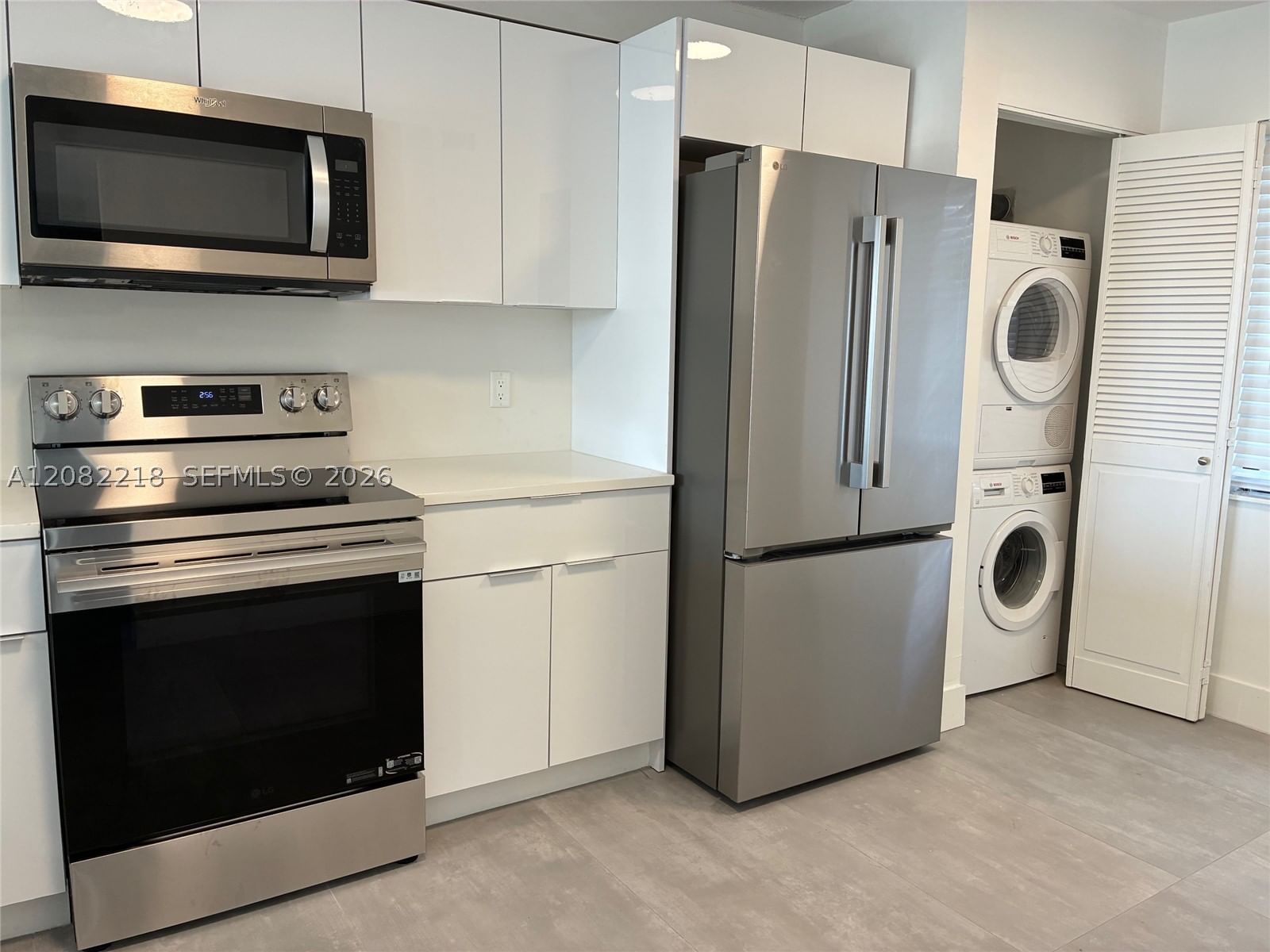Real estate property located at 7050 44th St #708, Broward, Horizons Of Inverrary Con, Lauderhill, FL