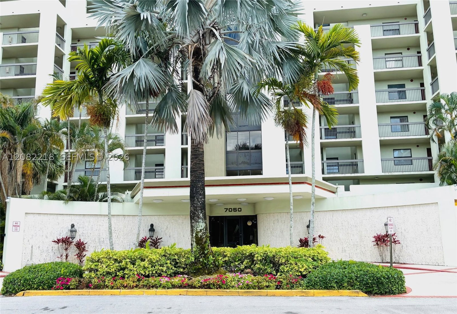 Real estate property located at 7050 44th St #708, Broward, Horizons Of Inverrary Con, Lauderhill, FL