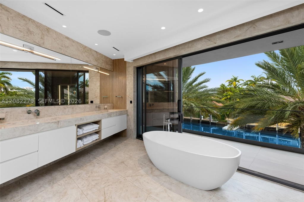 Real estate property located at 16495 32nd Ave, Miami-dade, Eastern Shores, North Miami Beach, FL