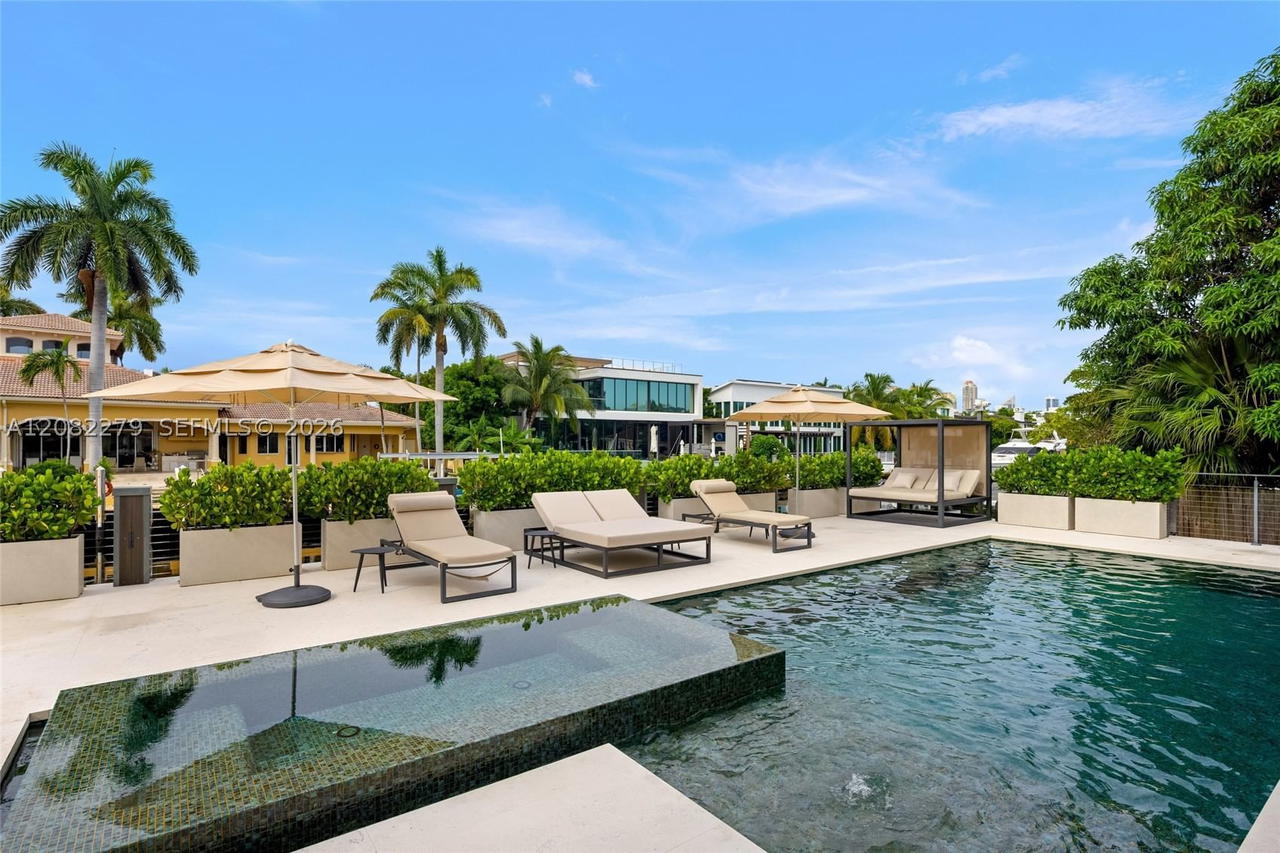 Real estate property located at 16495 32nd Ave, Miami-dade, Eastern Shores, North Miami Beach, FL