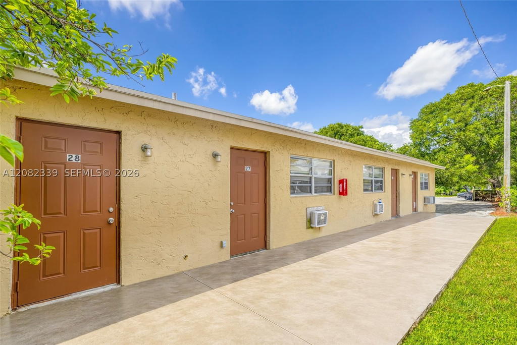 Real estate property located at 920 K St, Palm Beach, Lake Worth Town Of Add 1, Lake Worth, FL