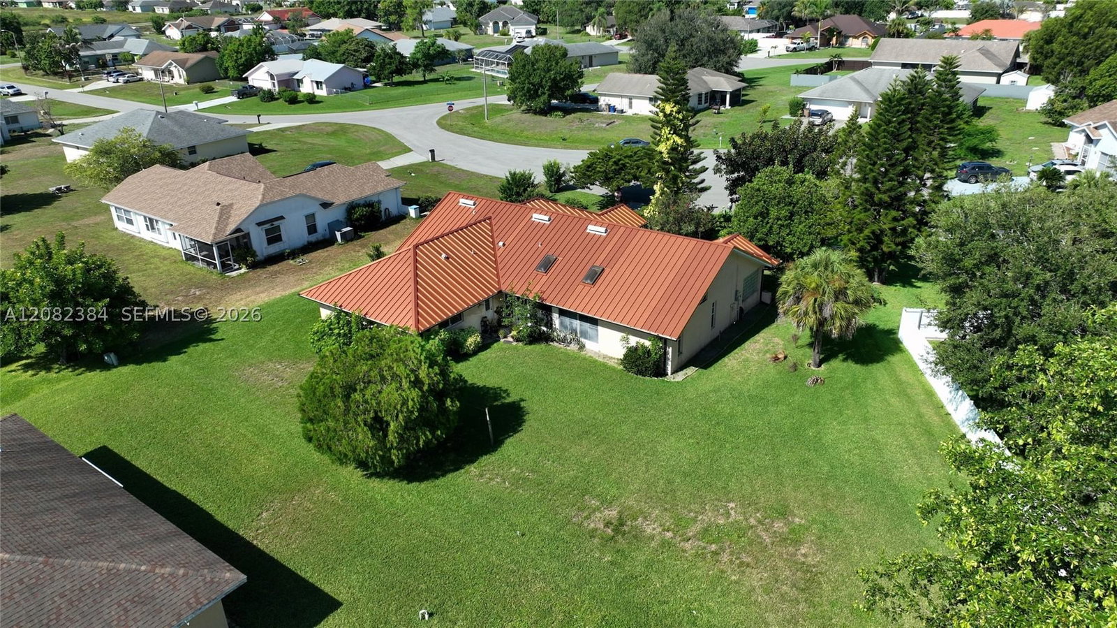 Real estate property located at 237 Lauberge Ct., Lee, Amberwood Estates Replat, Lehigh Acres, FL
