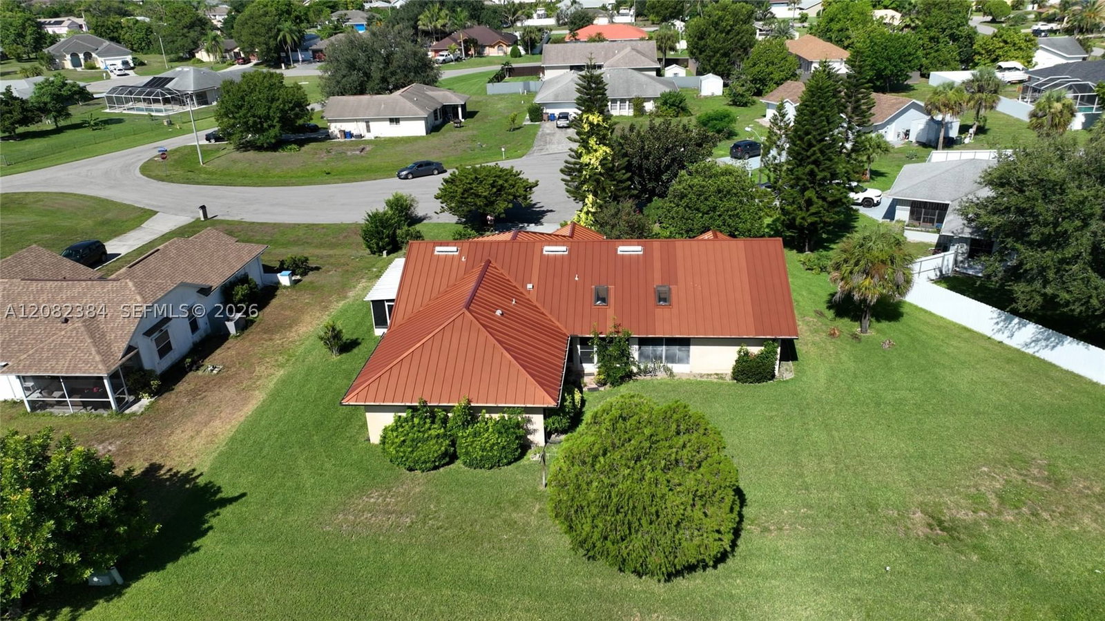 Real estate property located at 237 Lauberge Ct., Lee, Amberwood Estates Replat, Lehigh Acres, FL