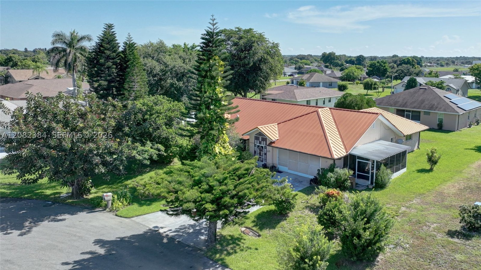 Real estate property located at 237 Lauberge Ct., Lee, Amberwood Estates Replat, Lehigh Acres, FL
