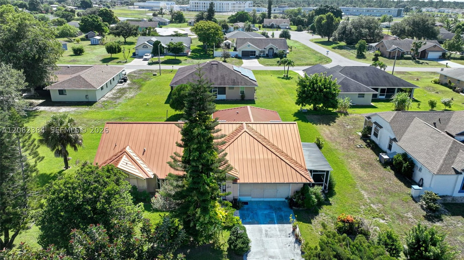 Real estate property located at 237 Lauberge Ct., Lee, Amberwood Estates Replat, Lehigh Acres, FL
