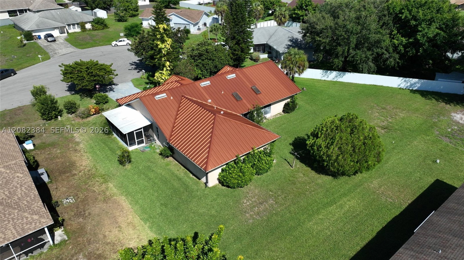 Real estate property located at 237 Lauberge Ct., Lee, Amberwood Estates Replat, Lehigh Acres, FL