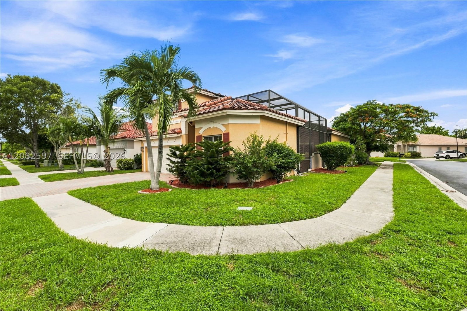 Real estate property located at 12103 47th Mnr, Broward, Wyndham Lakes South, Coral Springs, FL