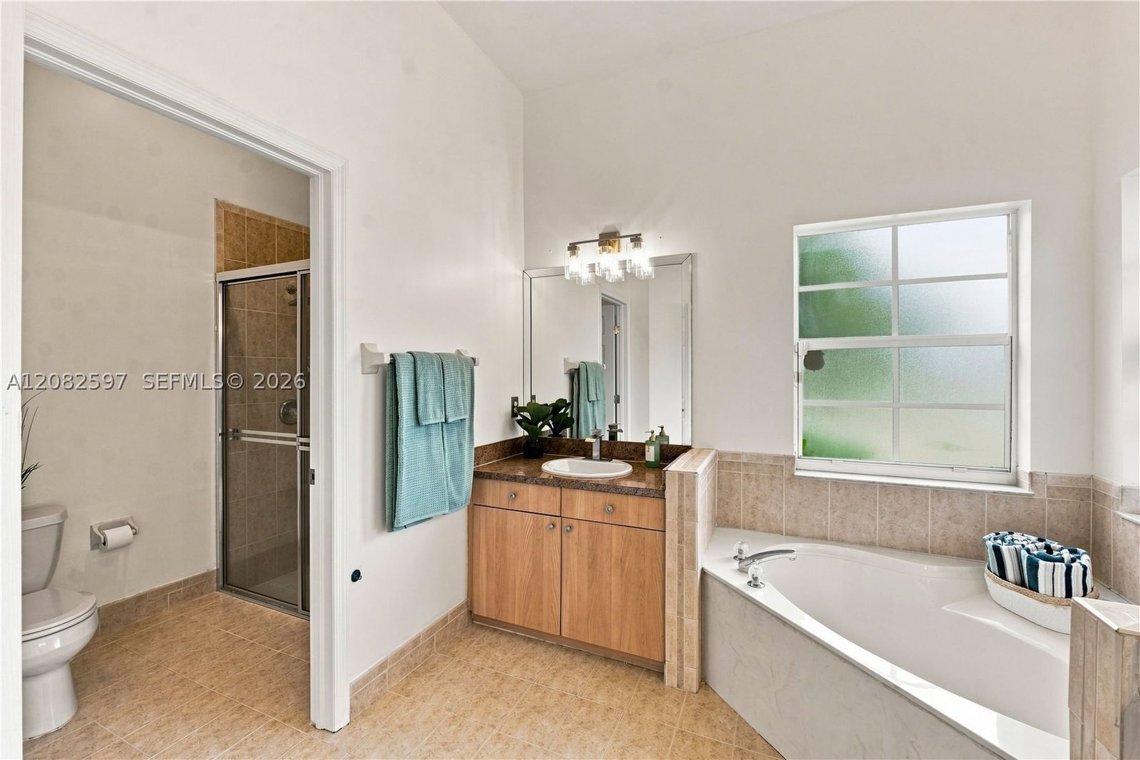 Real estate property located at 12103 47th Mnr, Broward, Wyndham Lakes South, Coral Springs, FL