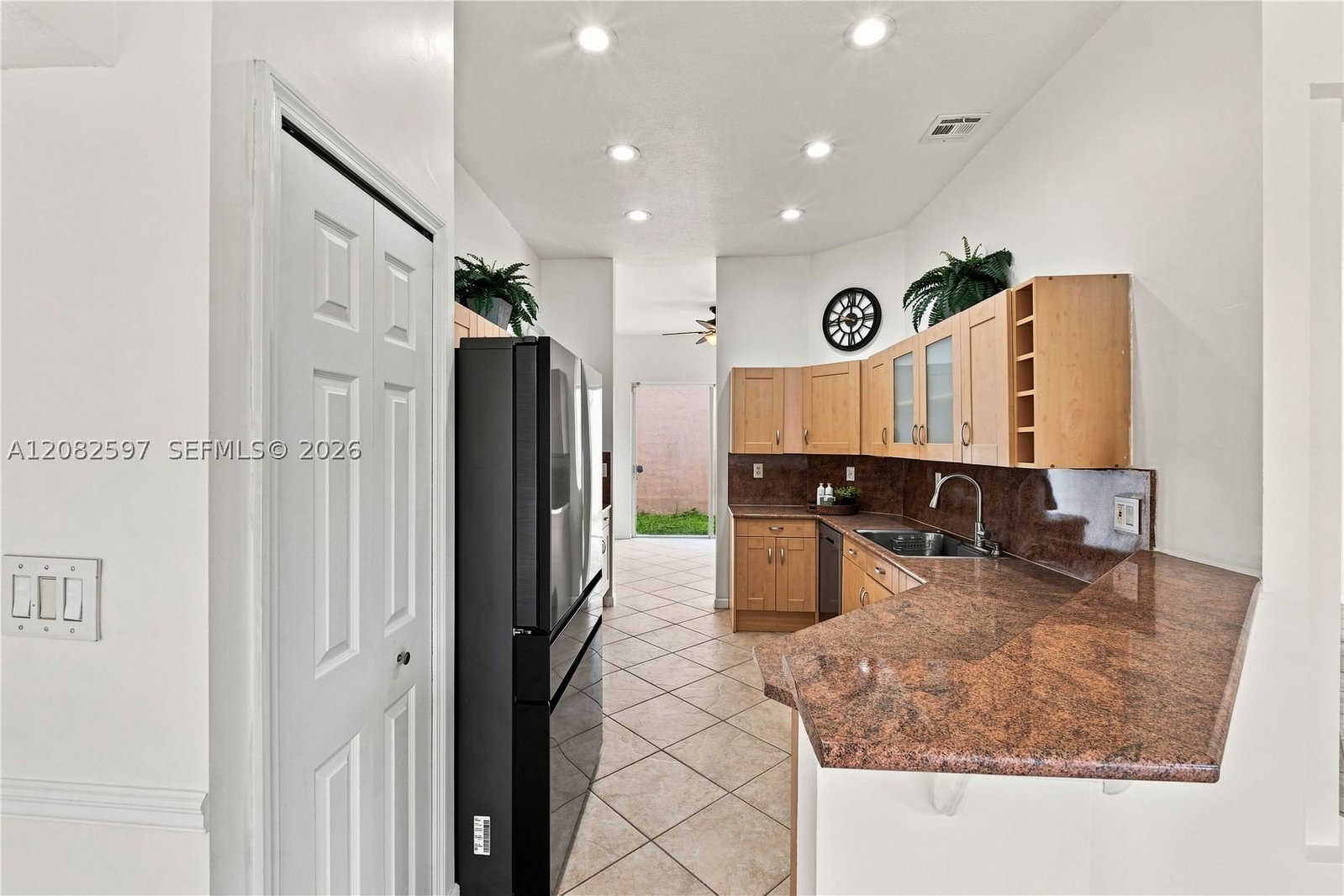 Real estate property located at 12103 47th Mnr, Broward, Wyndham Lakes South, Coral Springs, FL