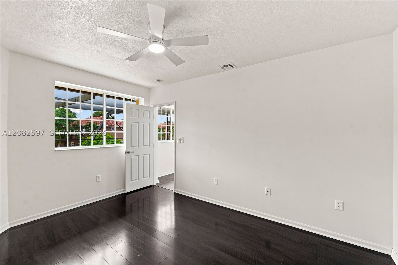 Real estate property located at 12103 47th Mnr, Broward, Wyndham Lakes South, Coral Springs, FL