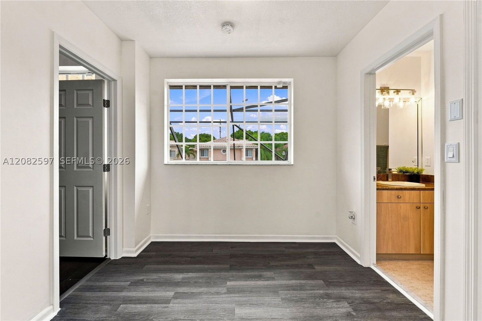 Real estate property located at 12103 47th Mnr, Broward, Wyndham Lakes South, Coral Springs, FL