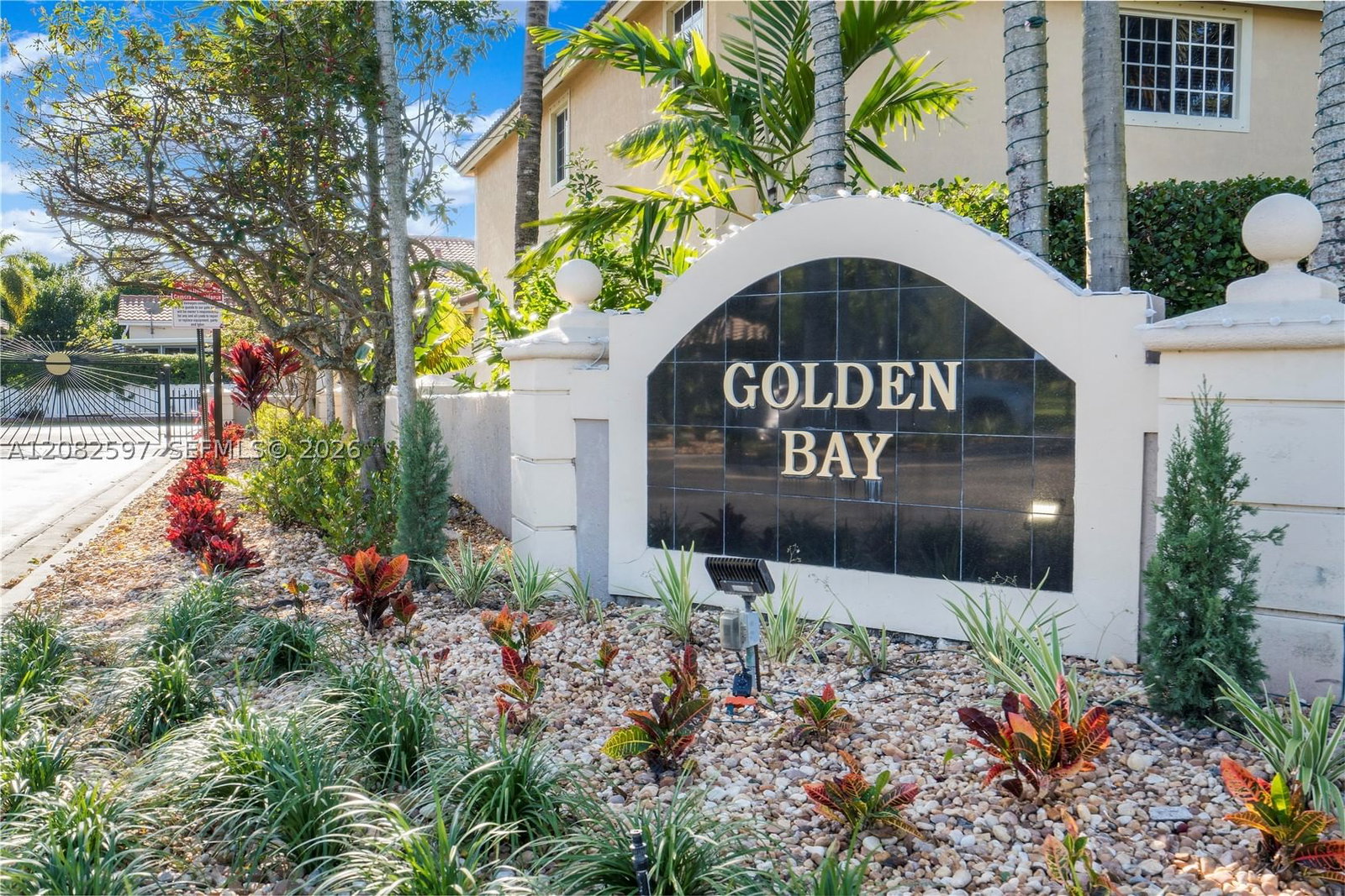 Real estate property located at 12103 47th Mnr, Broward, Wyndham Lakes South, Coral Springs, FL