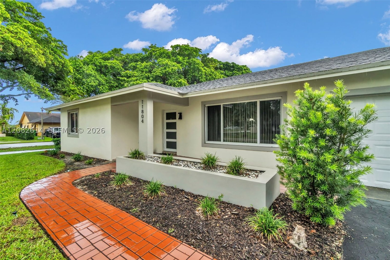Real estate property located at 11804 54th St, Broward, Flamingo Gardens-tamarind, Cooper City, FL