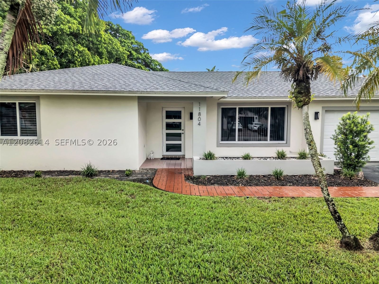 Real estate property located at 11804 54th St, Broward, Flamingo Gardens-tamarind, Cooper City, FL