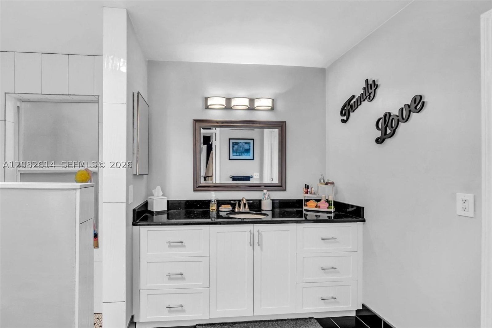 Real estate property located at 11804 54th St, Broward, Flamingo Gardens-tamarind, Cooper City, FL