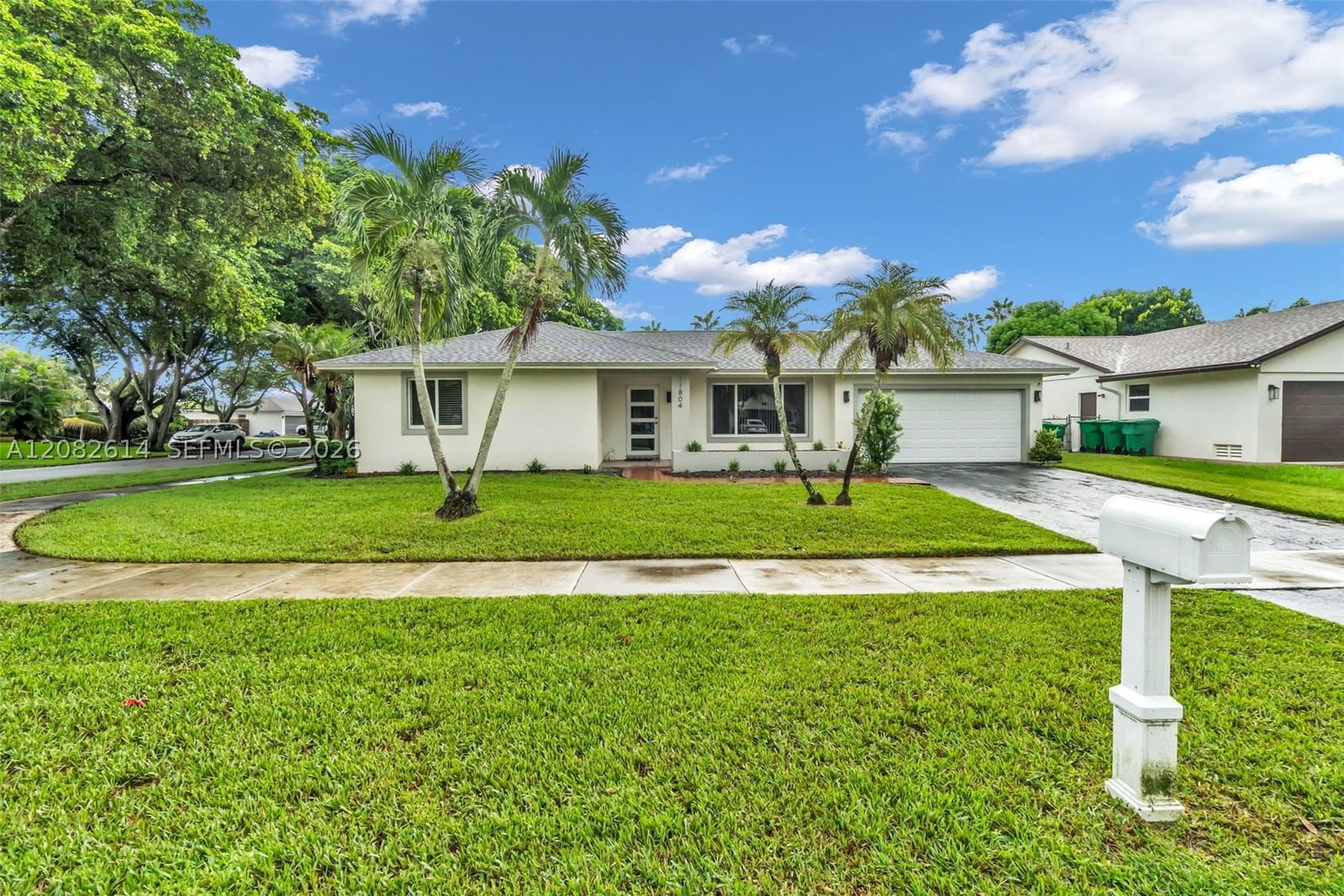 Real estate property located at 11804 54th St, Broward, Flamingo Gardens-tamarind, Cooper City, FL