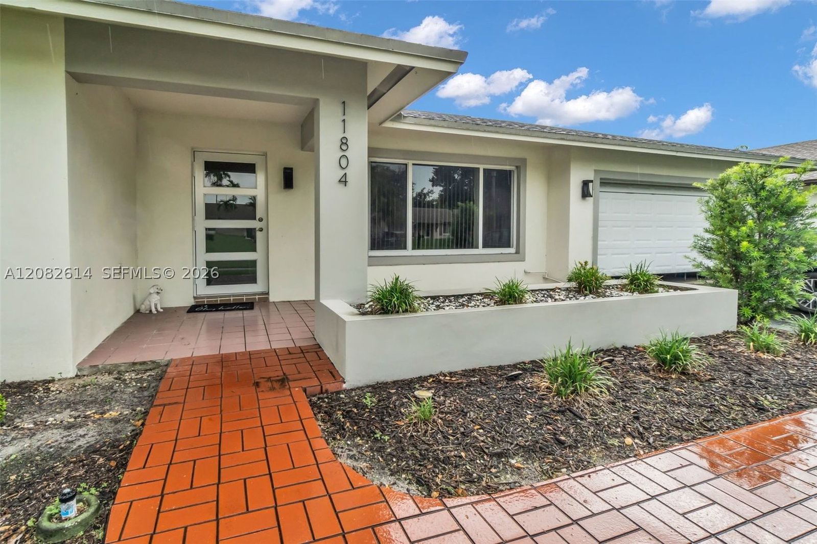 Real estate property located at 11804 54th St, Broward, Flamingo Gardens-tamarind, Cooper City, FL