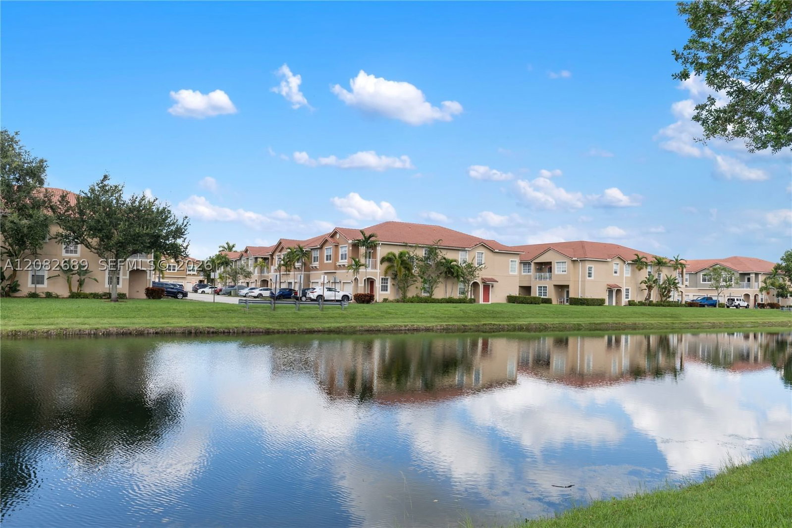 Real estate property located at 5741 Isles Cir, Broward, Woodland Villas 1st Add, Tamarac, FL