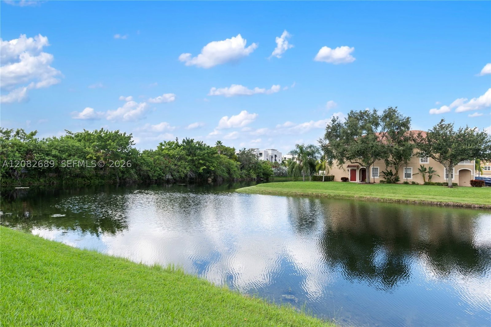 Real estate property located at 5741 Isles Cir, Broward, Woodland Villas 1st Add, Tamarac, FL