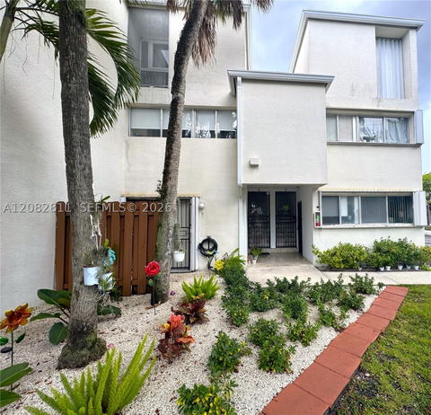 Real estate property located at 1910 17th Ave #8, Miami-dade, La Arboleda Condo, Miami, FL