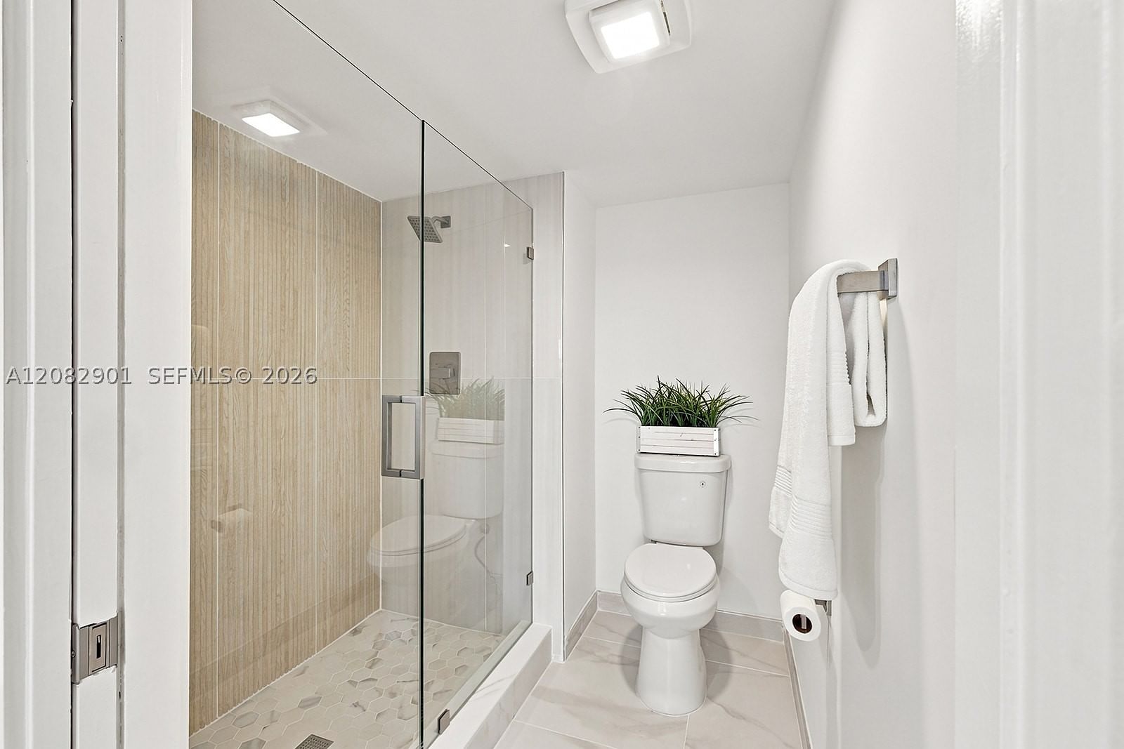 Real estate property located at 550 138th Ave #402K, Broward, Plymouth At Century Villa, Pembroke Pines, FL