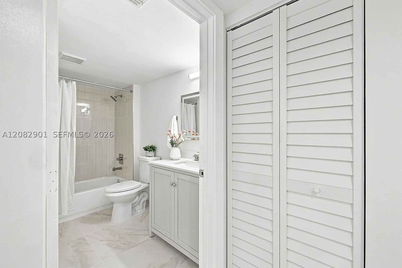 Real estate property located at 550 138th Ave #402K, Broward, Plymouth At Century Villa, Pembroke Pines, FL