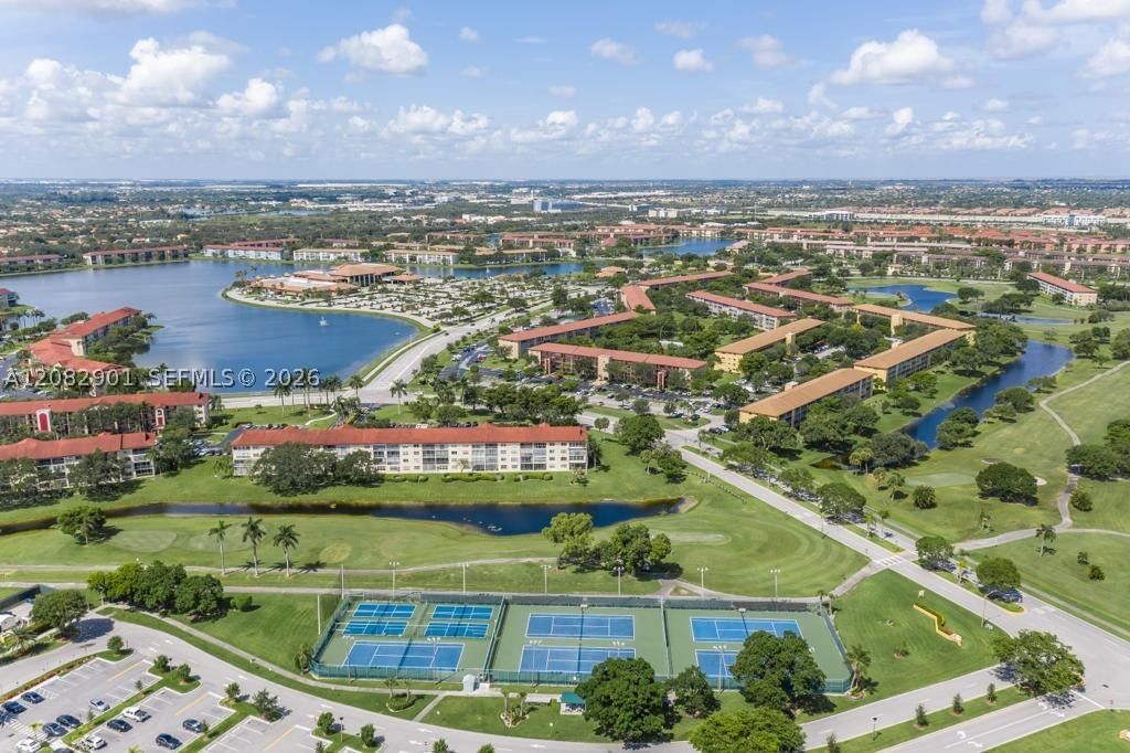 Real estate property located at 550 138th Ave #402K, Broward, Plymouth At Century Villa, Pembroke Pines, FL